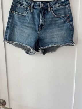 Silver Jeans Distressed Blue Denim Frayed-Hem Shorts